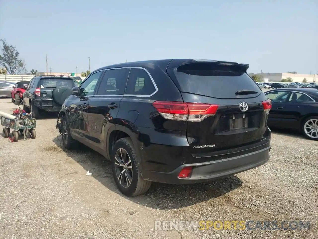 3 Фотография поврежденного автомобиля 5TDZZRFH0KS322149 TOYOTA HIGHLANDER 2019