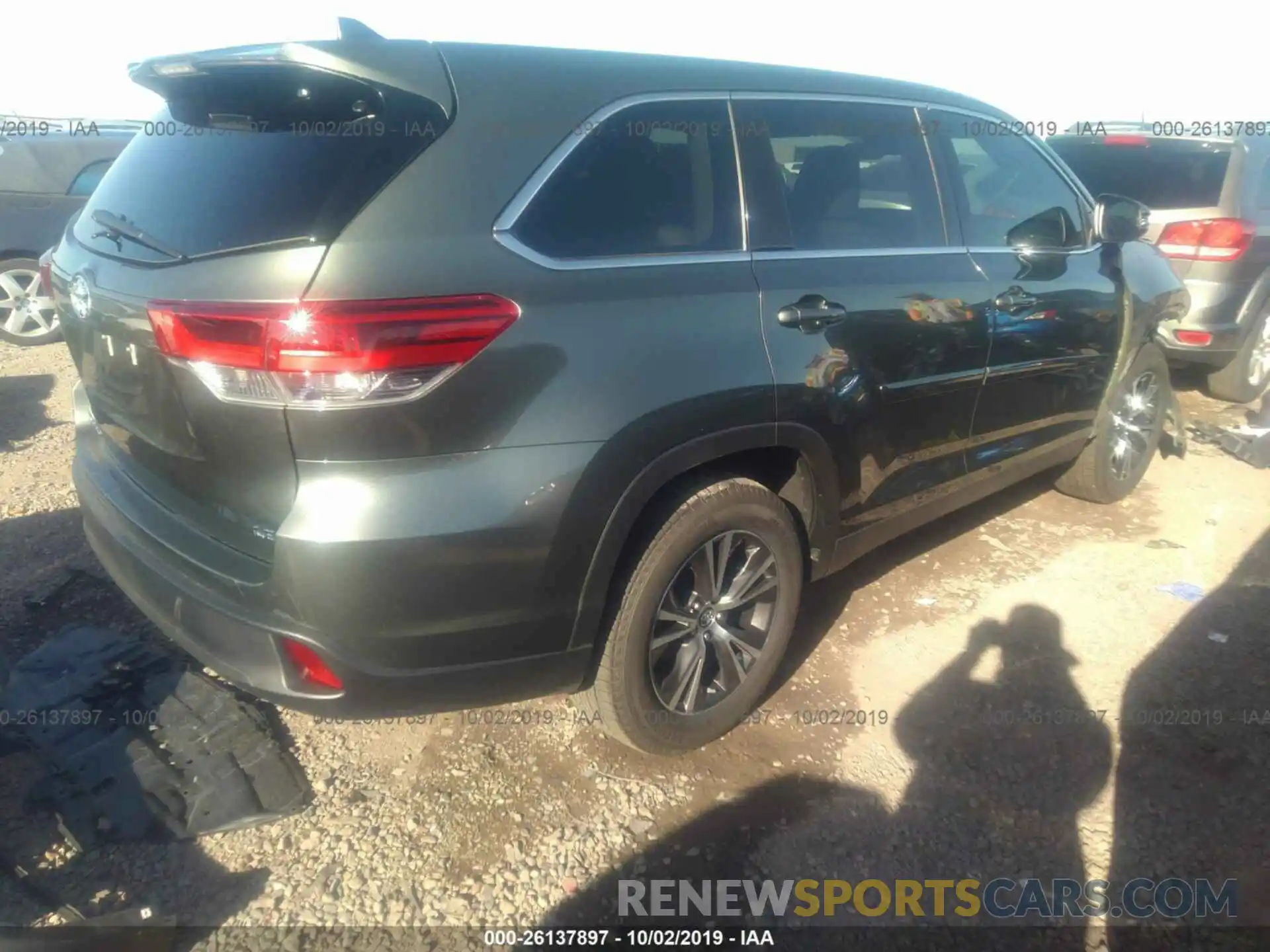 4 Фотография поврежденного автомобиля 5TDZZRFH0KS324192 TOYOTA HIGHLANDER 2019