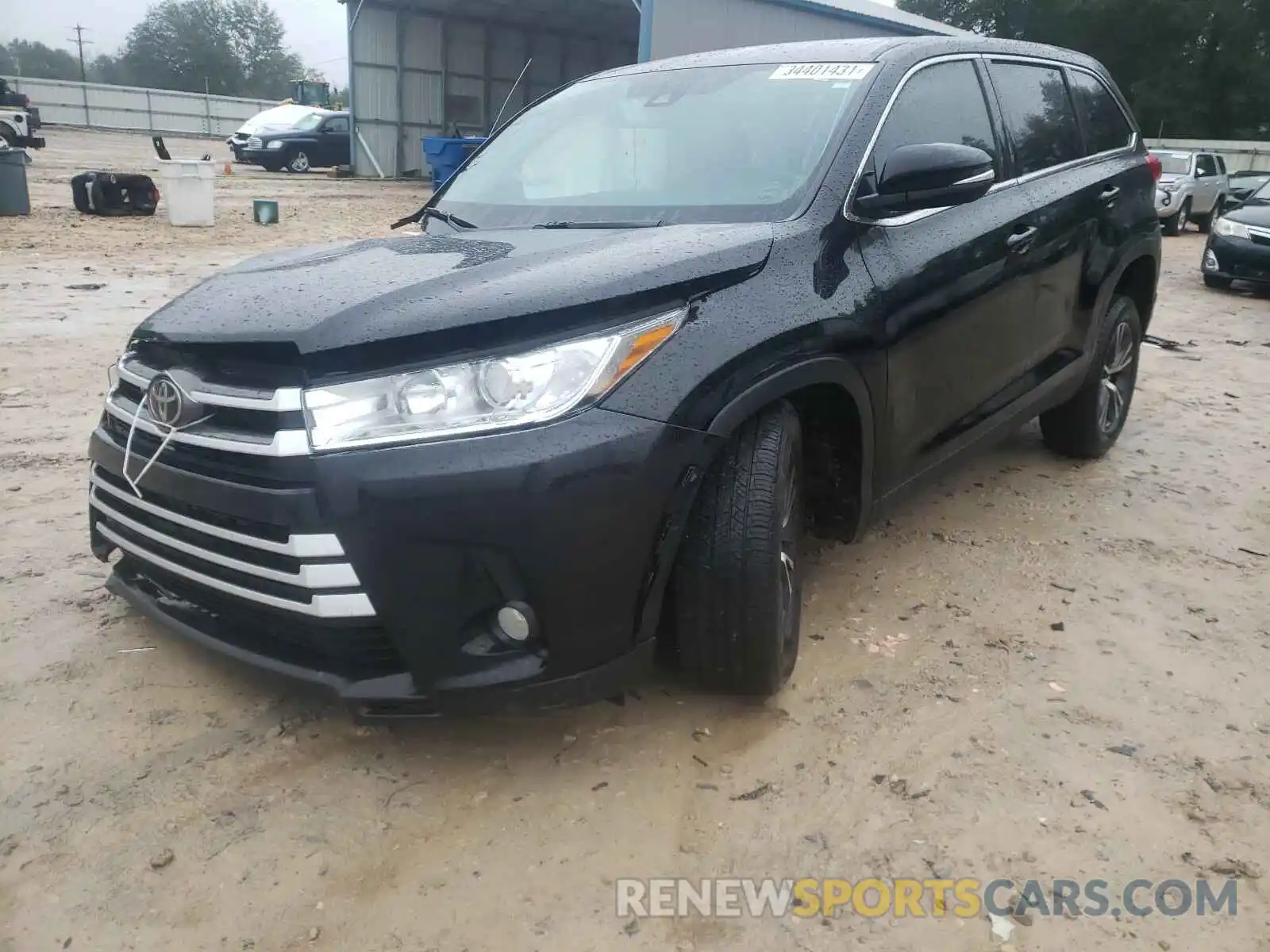 2 Photograph of a damaged car 5TDZZRFH0KS332163 TOYOTA HIGHLANDER 2019