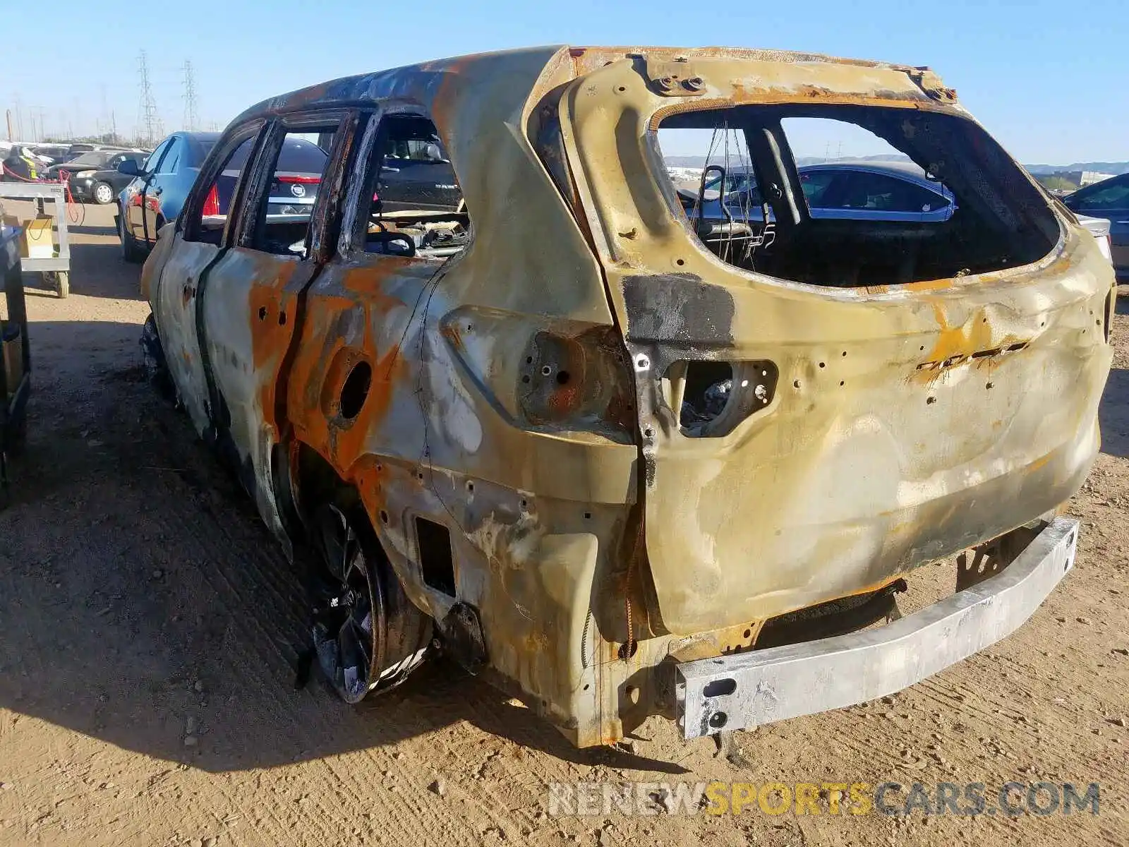 3 Photograph of a damaged car 5TDZZRFH0KS336245 TOYOTA HIGHLANDER 2019