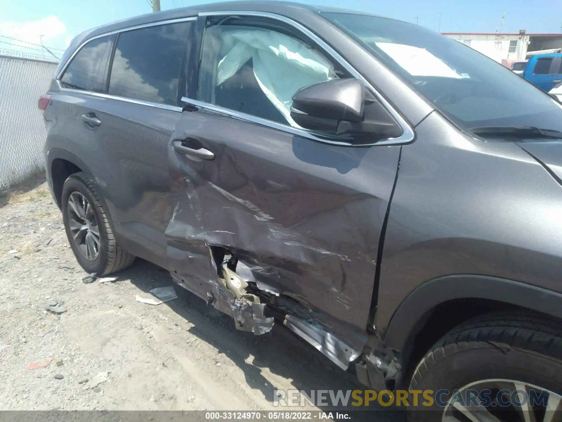 6 Photograph of a damaged car 5TDZZRFH0KS348881 TOYOTA HIGHLANDER 2019