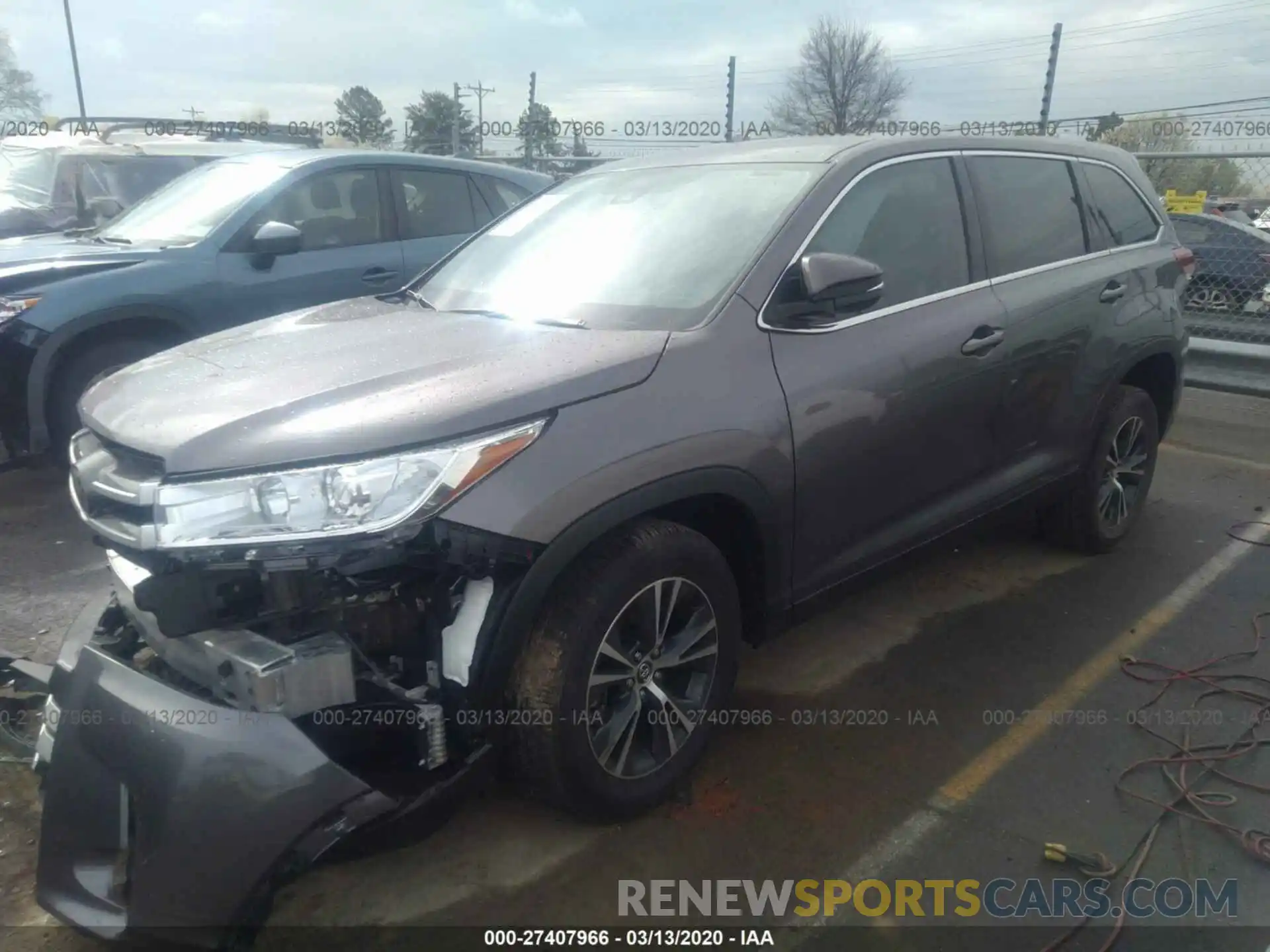 2 Photograph of a damaged car 5TDZZRFH0KS362344 TOYOTA HIGHLANDER 2019