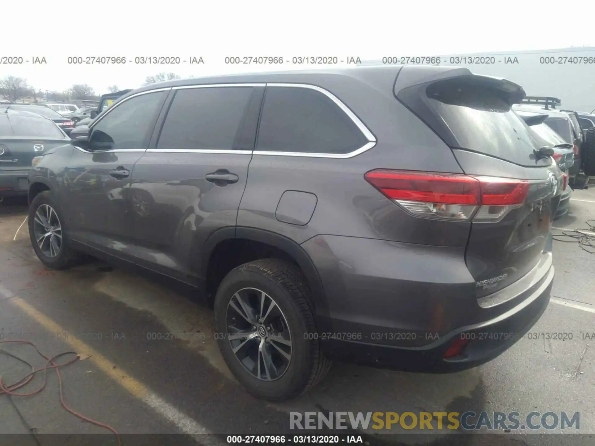 3 Photograph of a damaged car 5TDZZRFH0KS362344 TOYOTA HIGHLANDER 2019