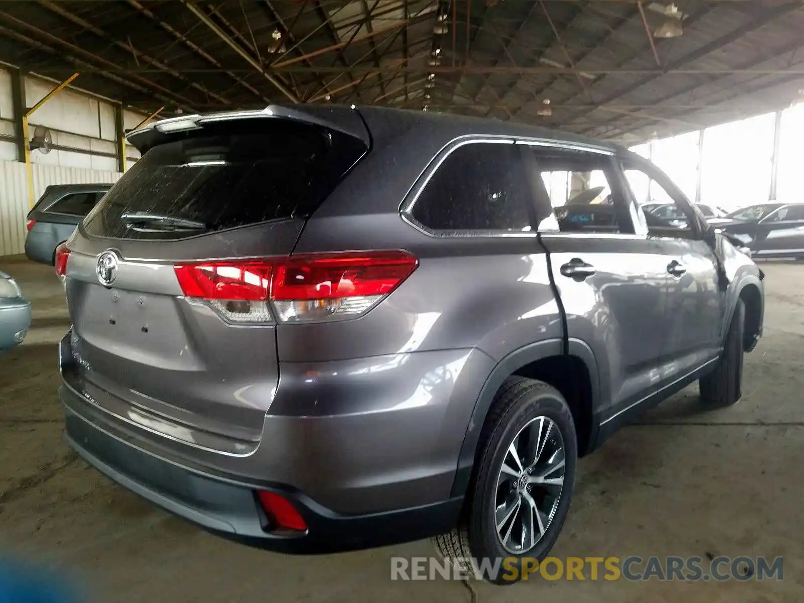 4 Фотография поврежденного автомобиля 5TDZZRFH0KS366202 TOYOTA HIGHLANDER 2019