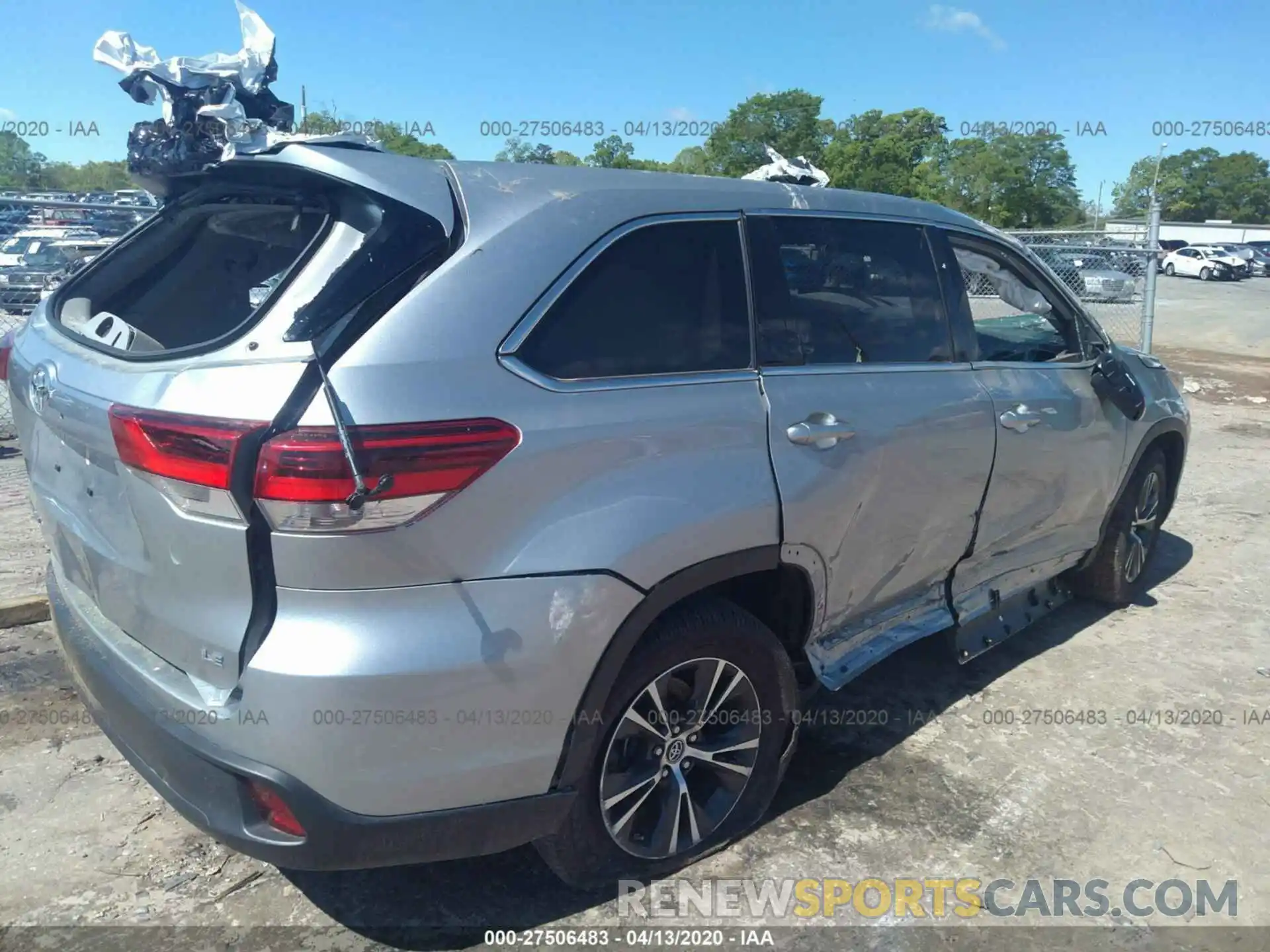 4 Фотография поврежденного автомобиля 5TDZZRFH1KS299853 TOYOTA HIGHLANDER 2019