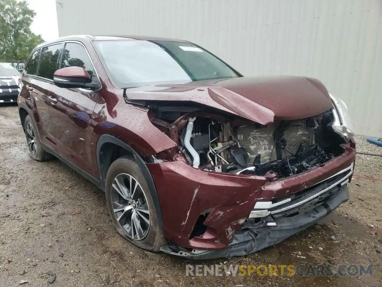 1 Photograph of a damaged car 5TDZZRFH1KS304646 TOYOTA HIGHLANDER 2019