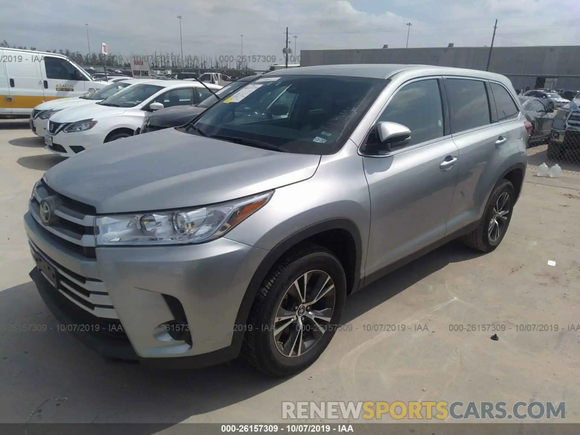 2 Фотография поврежденного автомобиля 5TDZZRFH1KS305070 TOYOTA HIGHLANDER 2019