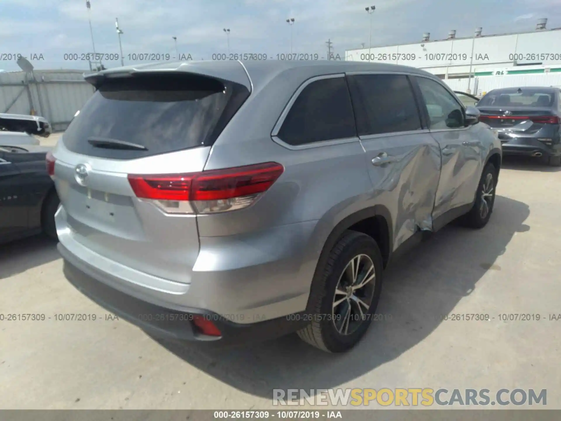 4 Фотография поврежденного автомобиля 5TDZZRFH1KS305070 TOYOTA HIGHLANDER 2019