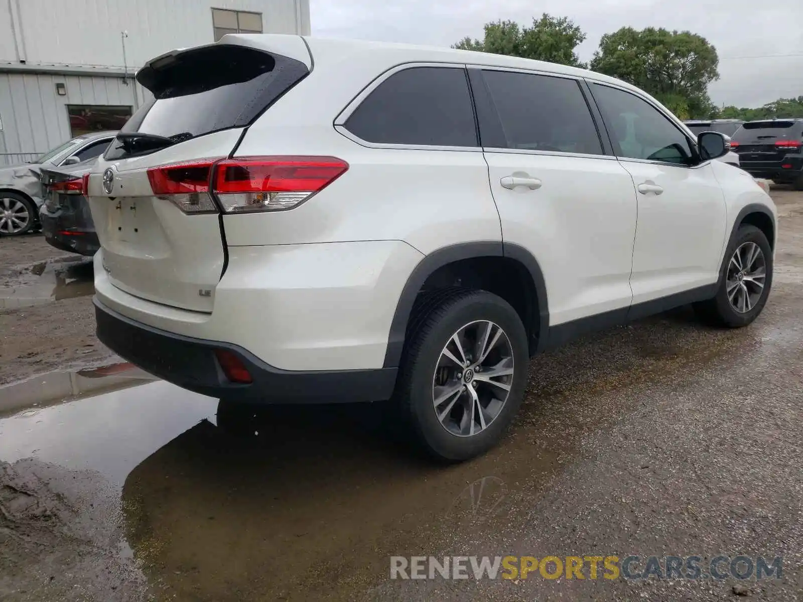 4 Фотография поврежденного автомобиля 5TDZZRFH1KS305487 TOYOTA HIGHLANDER 2019