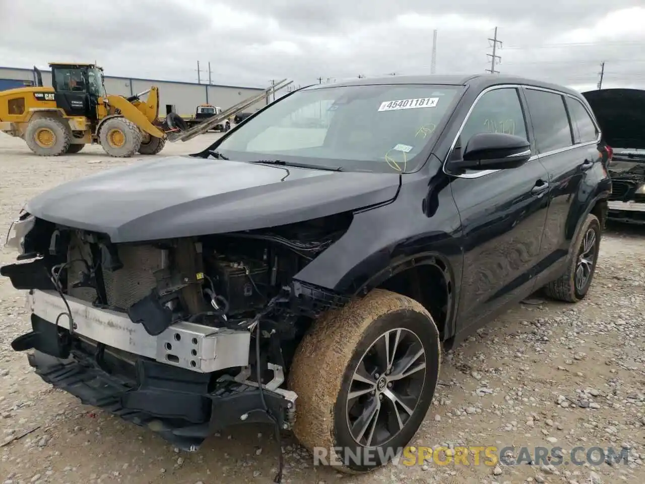 2 Photograph of a damaged car 5TDZZRFH1KS308535 TOYOTA HIGHLANDER 2019