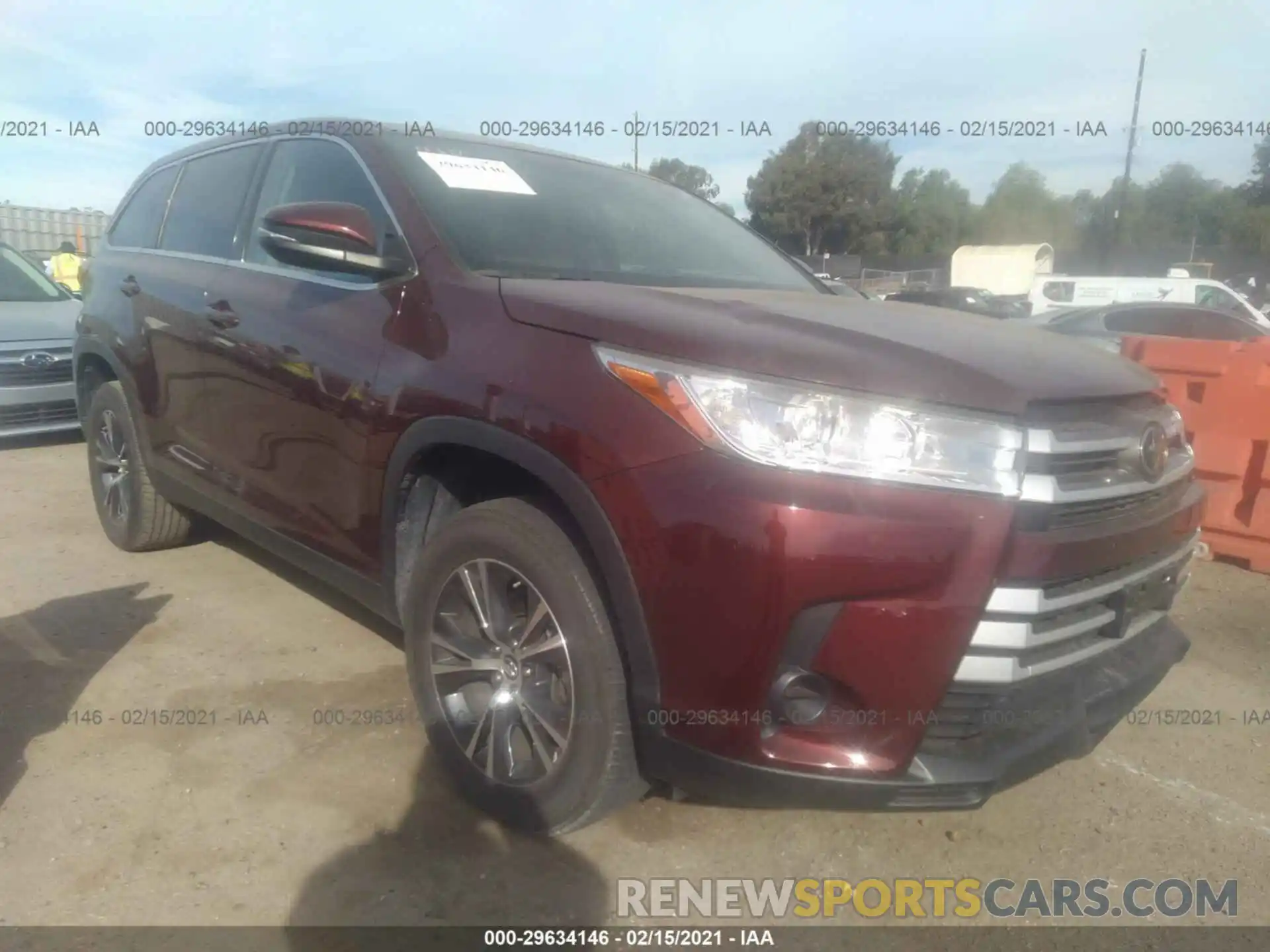 1 Photograph of a damaged car 5TDZZRFH1KS327604 TOYOTA HIGHLANDER 2019