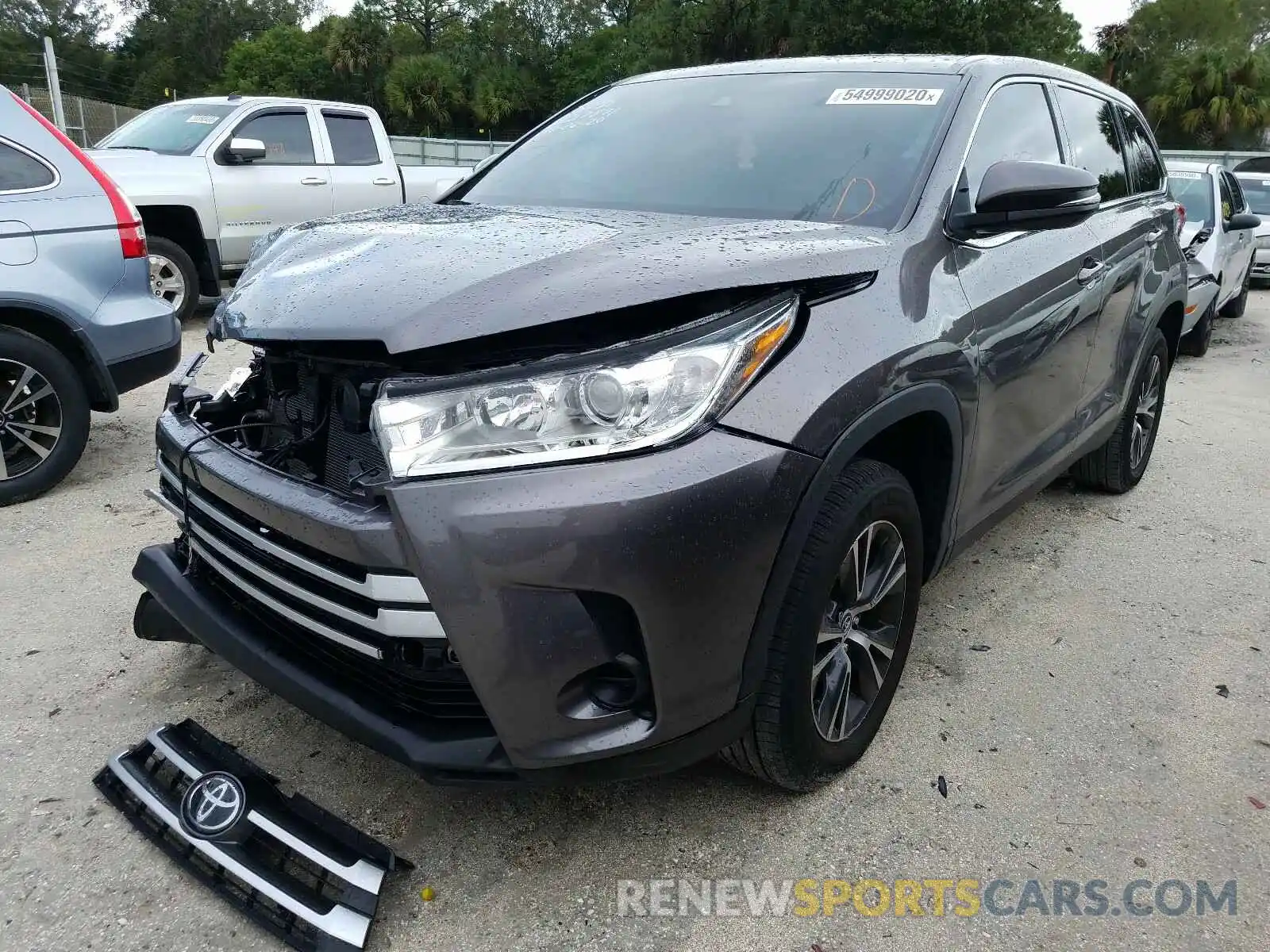 2 Photograph of a damaged car 5TDZZRFH1KS327912 TOYOTA HIGHLANDER 2019