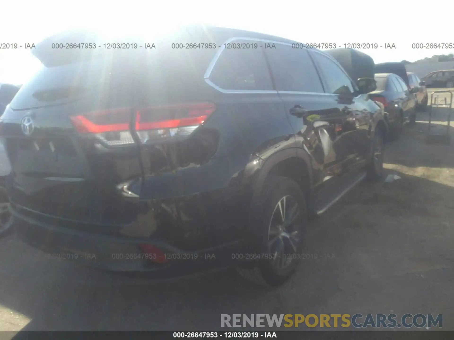 4 Фотография поврежденного автомобиля 5TDZZRFH1KS332706 TOYOTA HIGHLANDER 2019