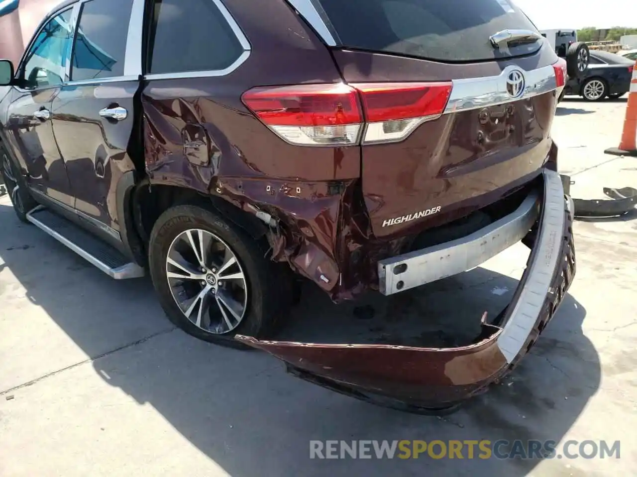 9 Фотография поврежденного автомобиля 5TDZZRFH1KS335542 TOYOTA HIGHLANDER 2019