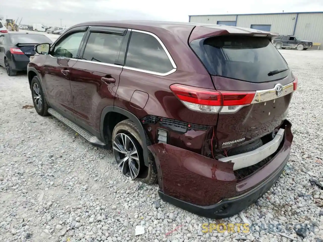 3 Фотография поврежденного автомобиля 5TDZZRFH1KS336058 TOYOTA HIGHLANDER 2019