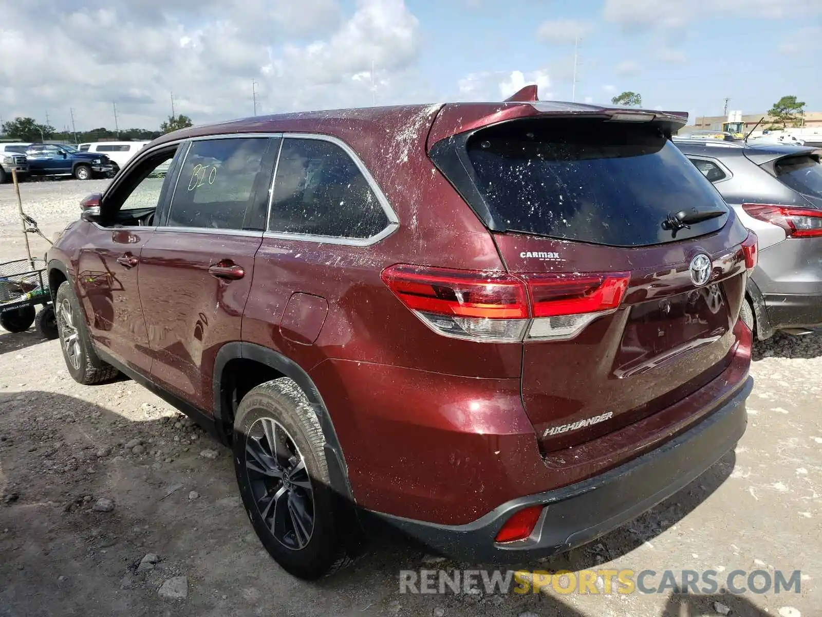 3 Photograph of a damaged car 5TDZZRFH1KS342149 TOYOTA HIGHLANDER 2019