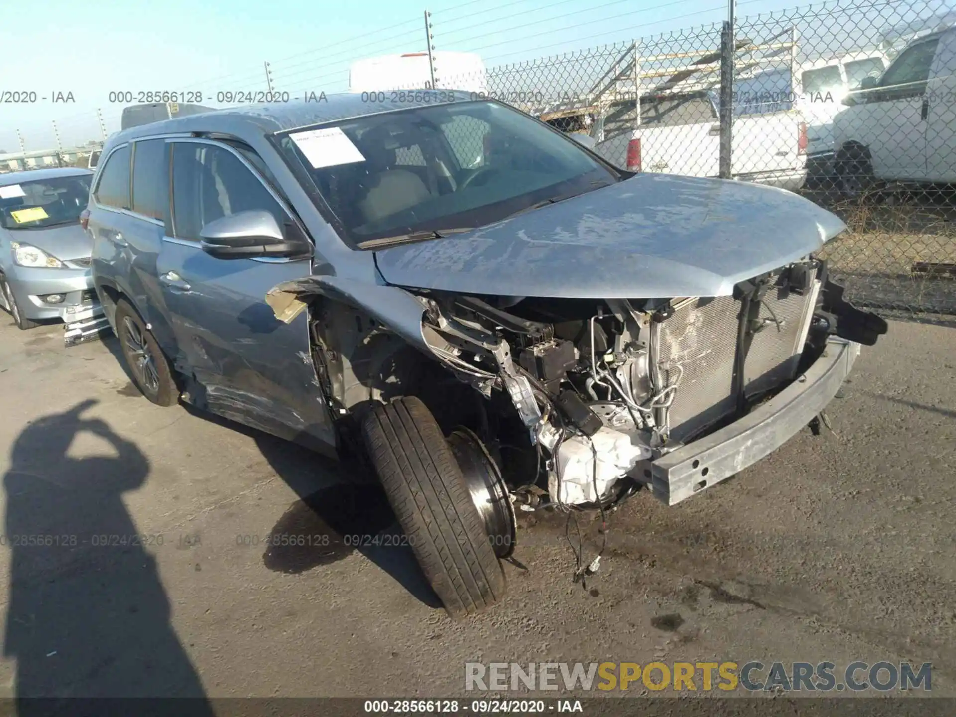 1 Photograph of a damaged car 5TDZZRFH1KS343477 TOYOTA HIGHLANDER 2019