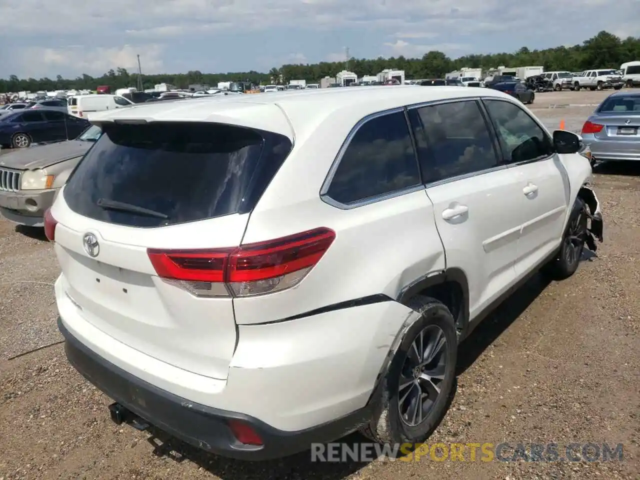 4 Фотография поврежденного автомобиля 5TDZZRFH1KS366418 TOYOTA HIGHLANDER 2019