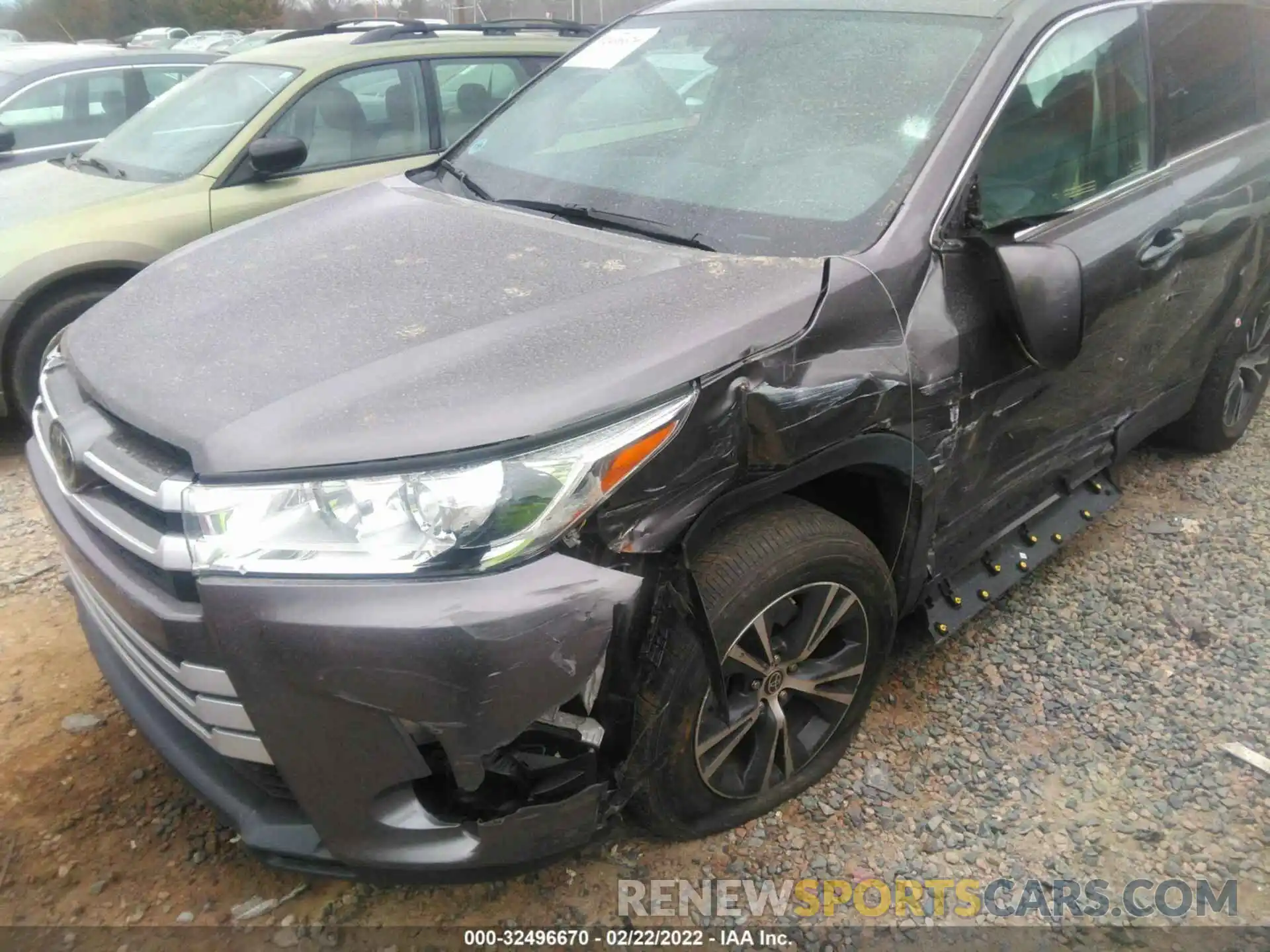 6 Photograph of a damaged car 5TDZZRFH1KS367925 TOYOTA HIGHLANDER 2019