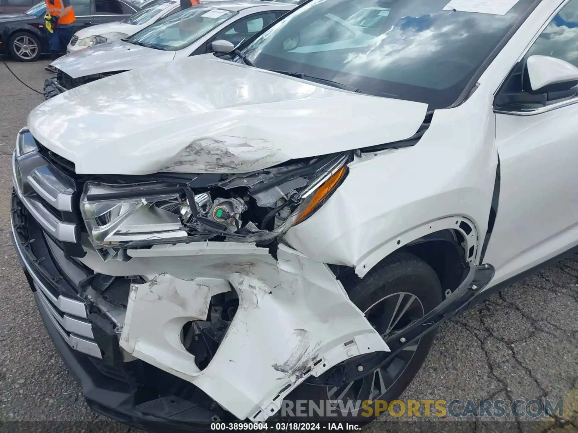 17 Фотография поврежденного автомобиля 5TDZZRFH1KS369304 TOYOTA HIGHLANDER 2019