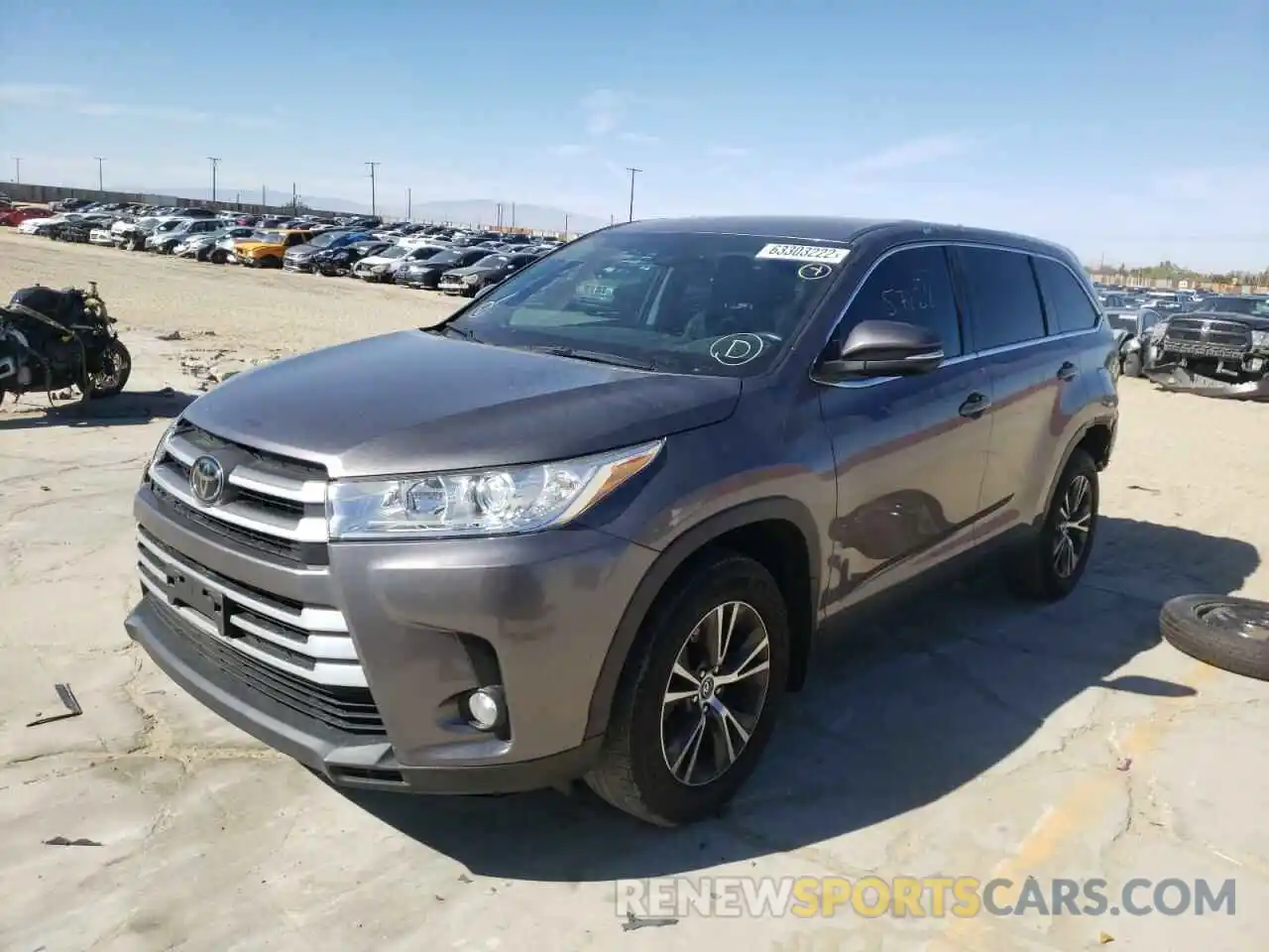 2 Photograph of a damaged car 5TDZZRFH2KS293222 TOYOTA HIGHLANDER 2019