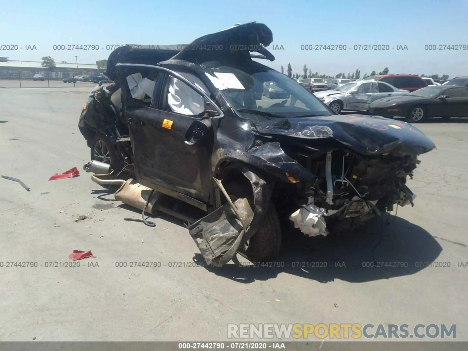 1 Photograph of a damaged car 5TDZZRFH2KS309838 TOYOTA HIGHLANDER 2019