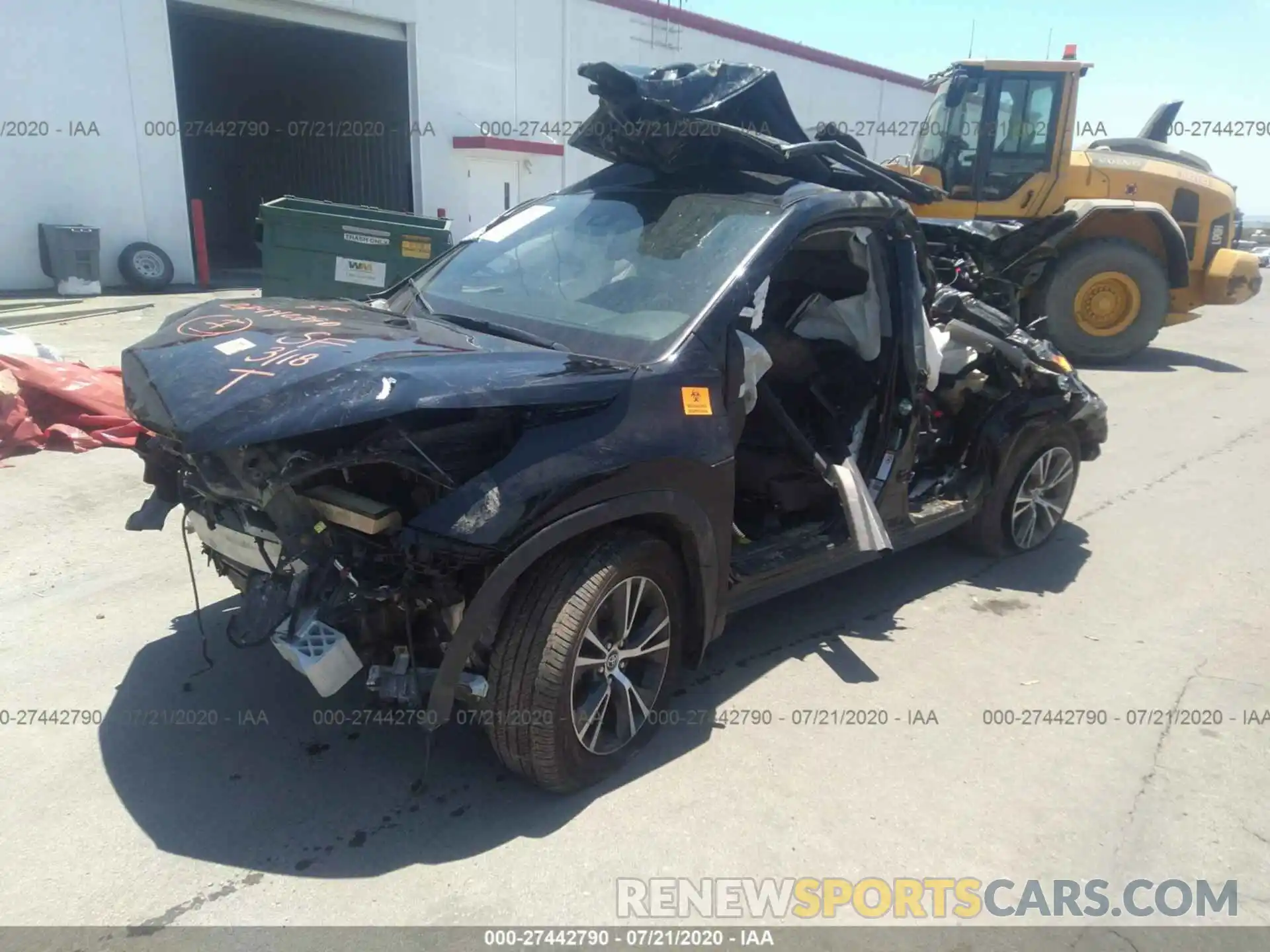 2 Photograph of a damaged car 5TDZZRFH2KS309838 TOYOTA HIGHLANDER 2019