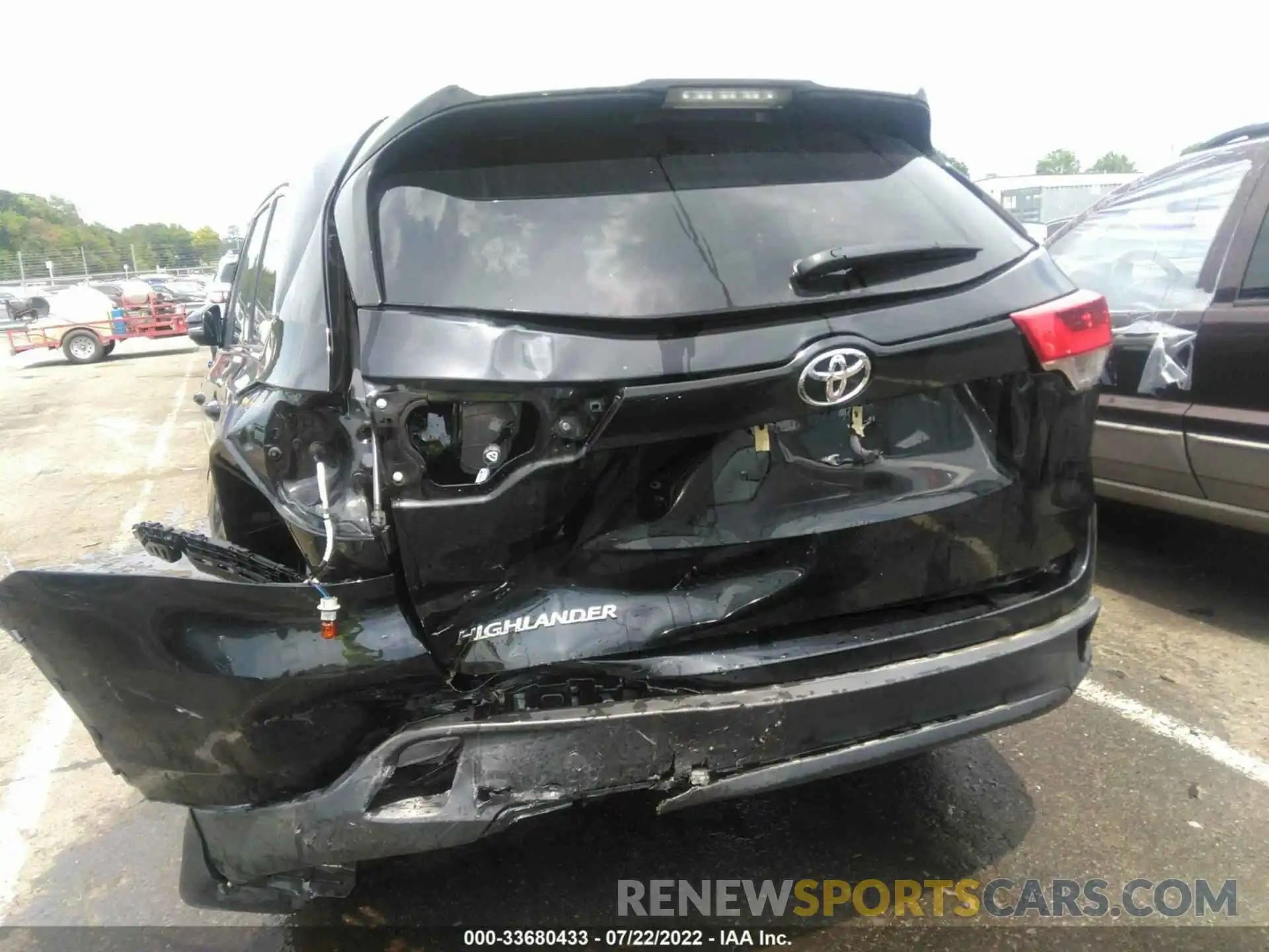 6 Photograph of a damaged car 5TDZZRFH2KS316210 TOYOTA HIGHLANDER 2019