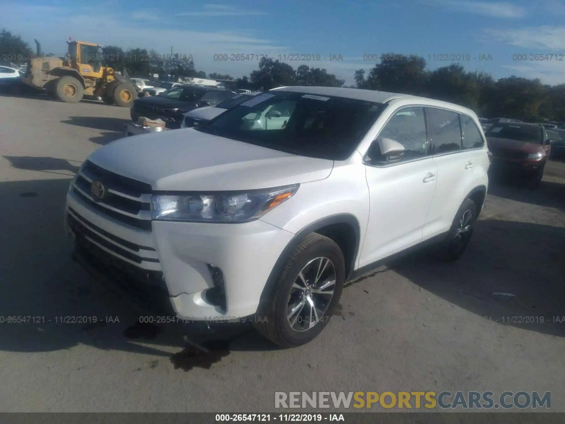 2 Photograph of a damaged car 5TDZZRFH2KS321116 TOYOTA HIGHLANDER 2019