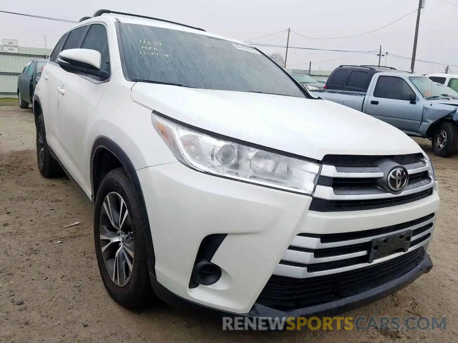 1 Фотография поврежденного автомобиля 5TDZZRFH2KS326641 TOYOTA HIGHLANDER 2019