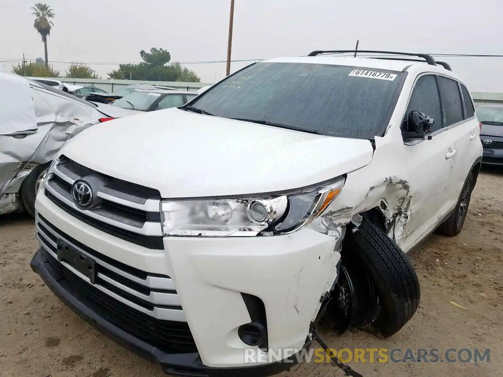 2 Фотография поврежденного автомобиля 5TDZZRFH2KS326641 TOYOTA HIGHLANDER 2019