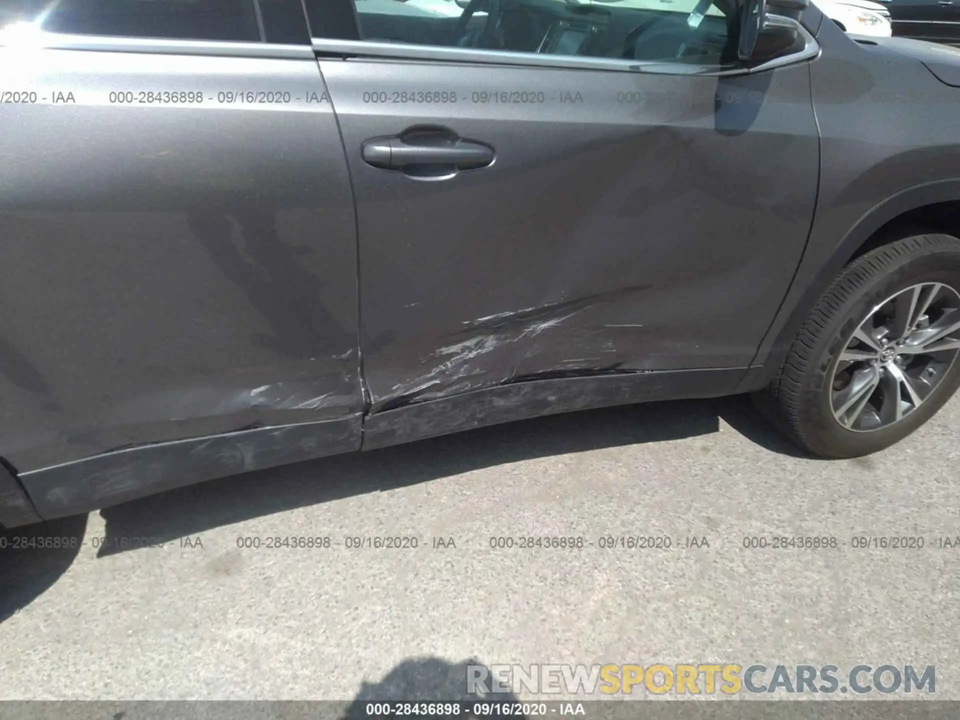 6 Photograph of a damaged car 5TDZZRFH2KS336179 TOYOTA HIGHLANDER 2019