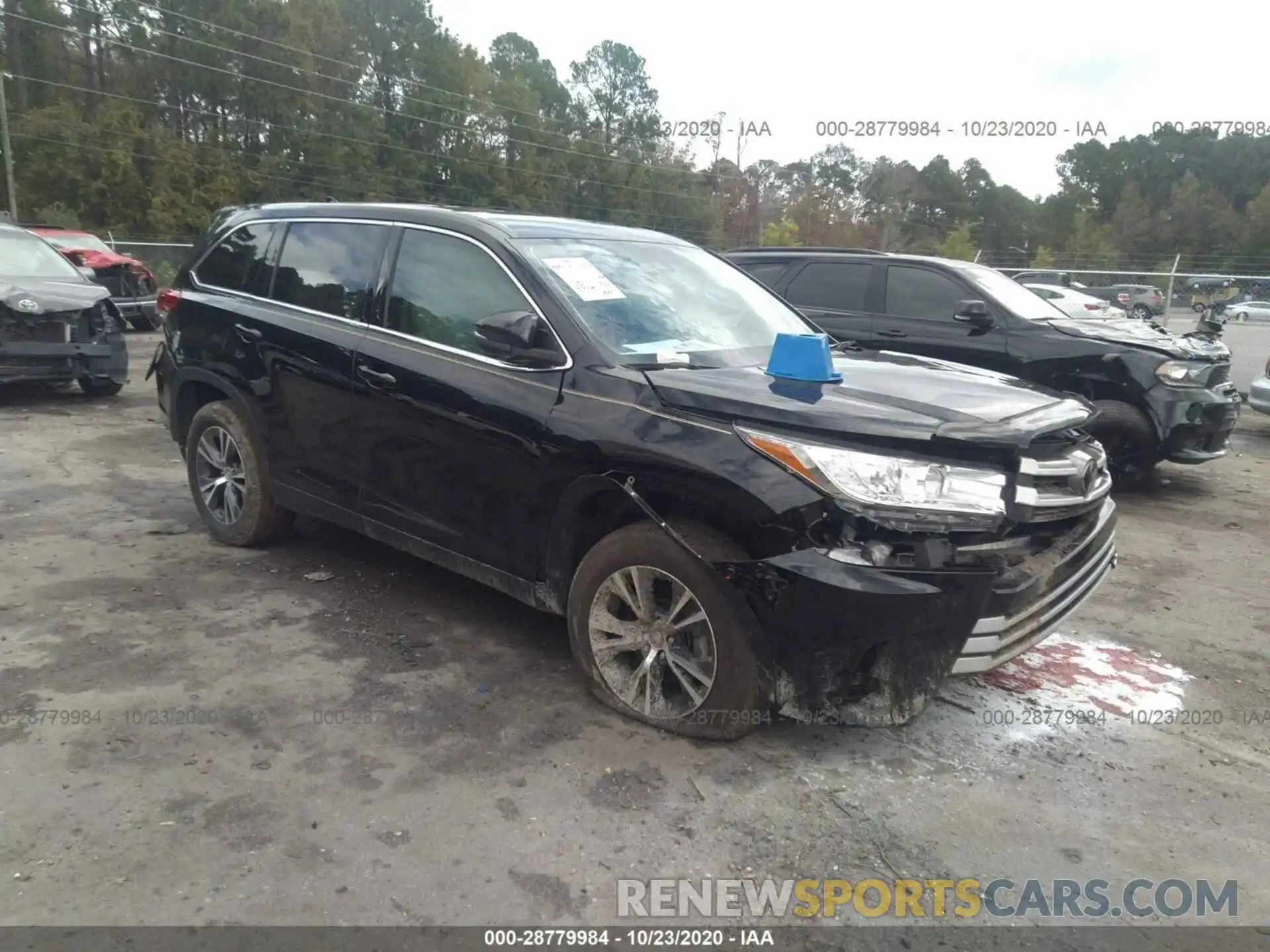 1 Photograph of a damaged car 5TDZZRFH2KS355105 TOYOTA HIGHLANDER 2019