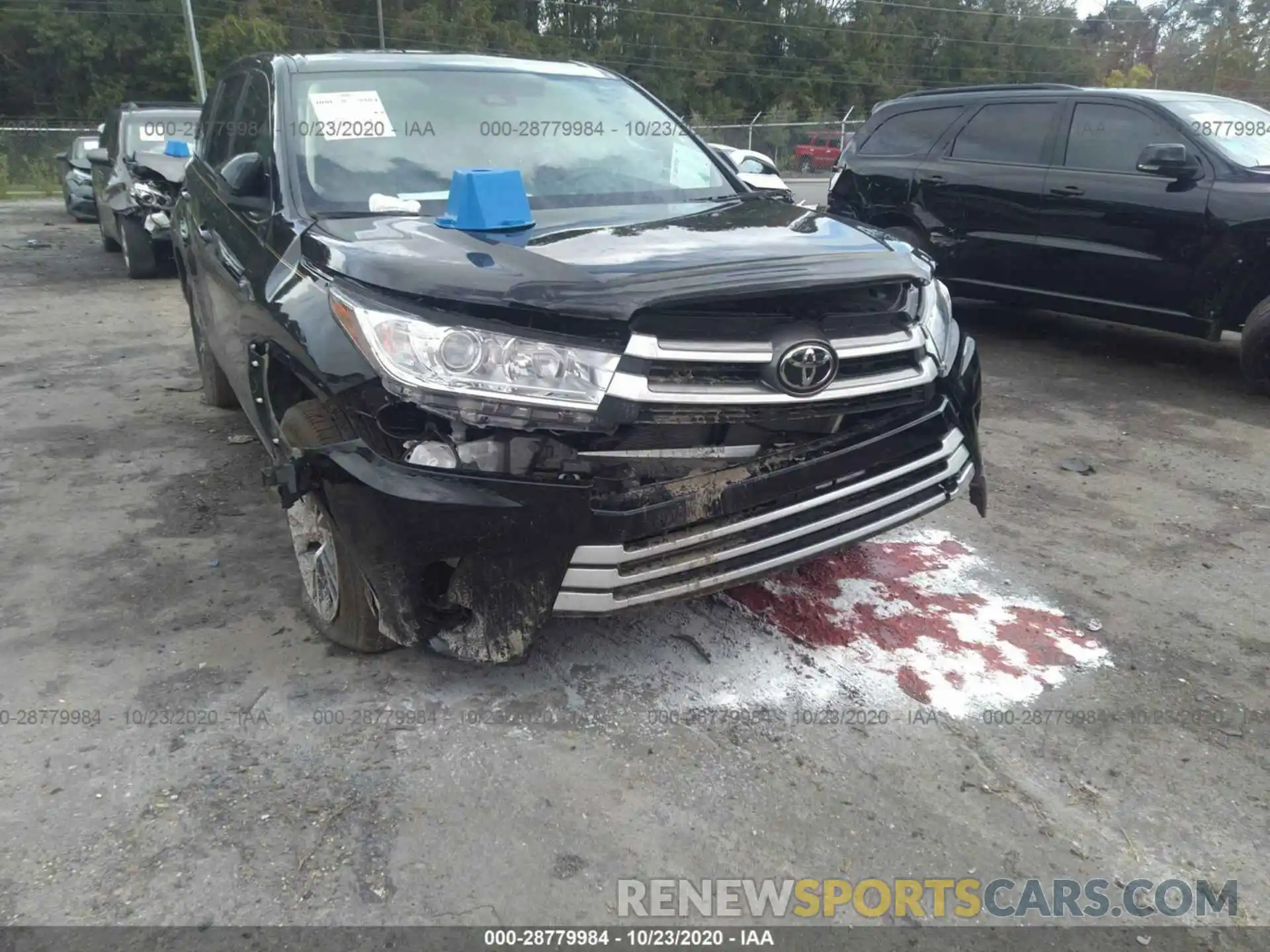 6 Photograph of a damaged car 5TDZZRFH2KS355105 TOYOTA HIGHLANDER 2019