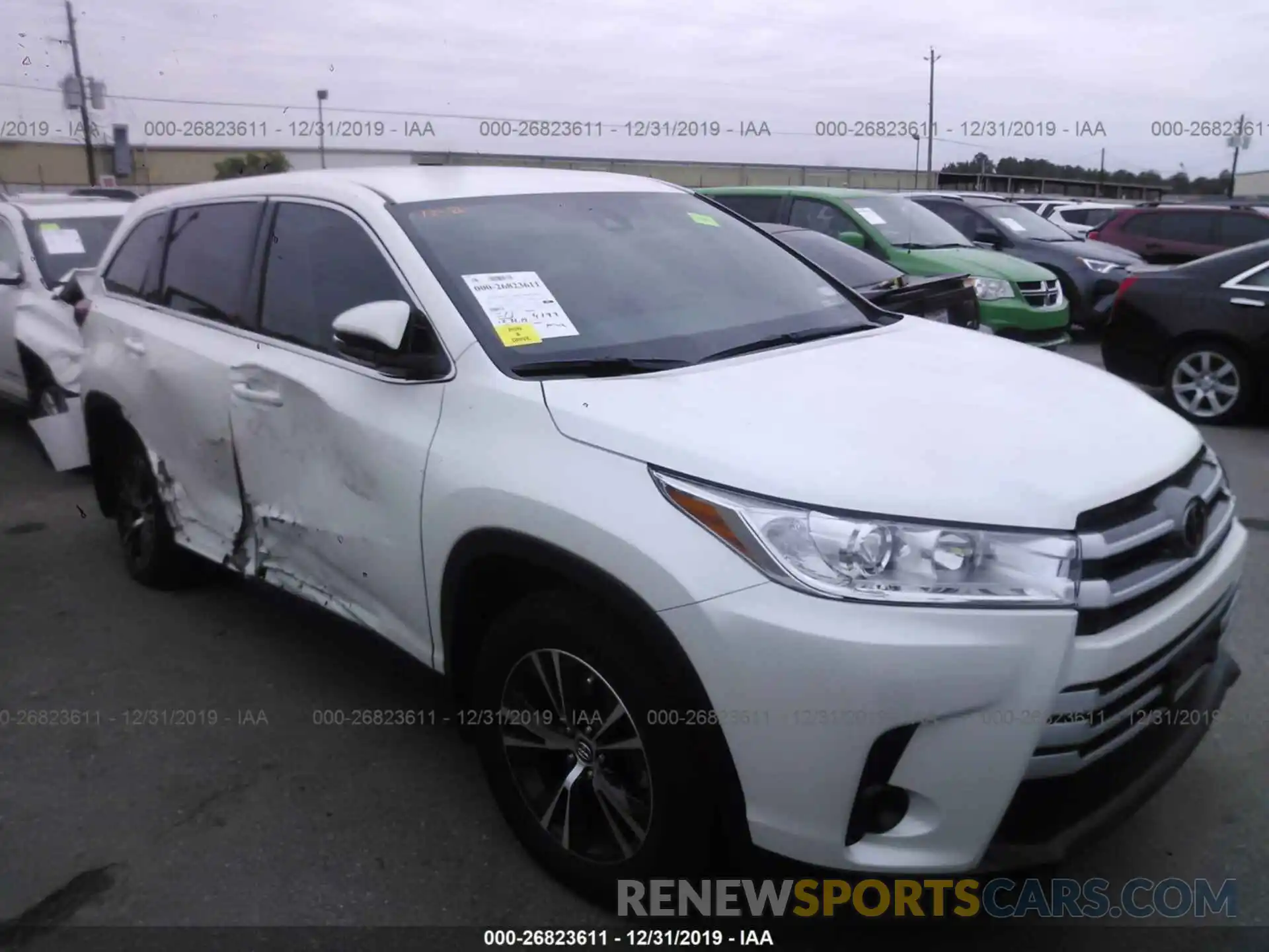 1 Photograph of a damaged car 5TDZZRFH2KS357341 TOYOTA HIGHLANDER 2019