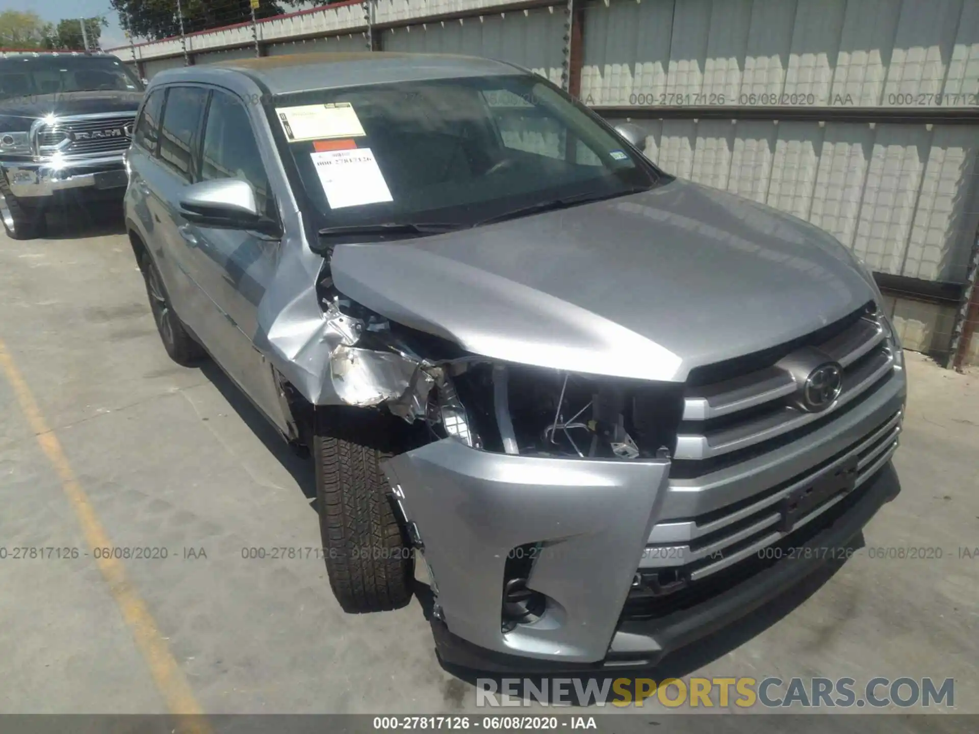 1 Фотография поврежденного автомобиля 5TDZZRFH2KS361180 TOYOTA HIGHLANDER 2019