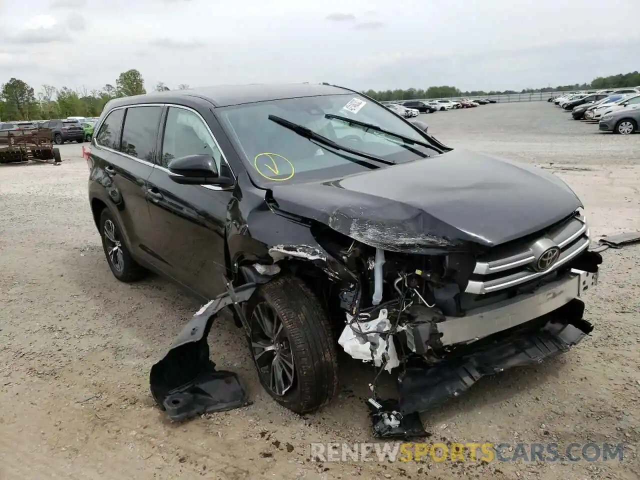 1 Photograph of a damaged car 5TDZZRFH2KS365178 TOYOTA HIGHLANDER 2019