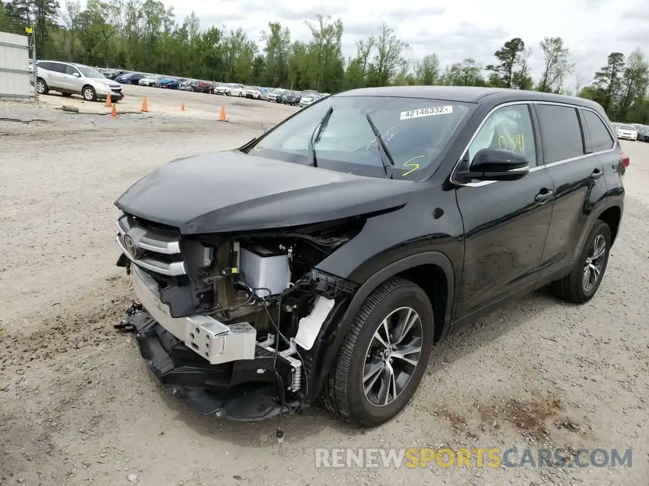 2 Photograph of a damaged car 5TDZZRFH2KS365178 TOYOTA HIGHLANDER 2019