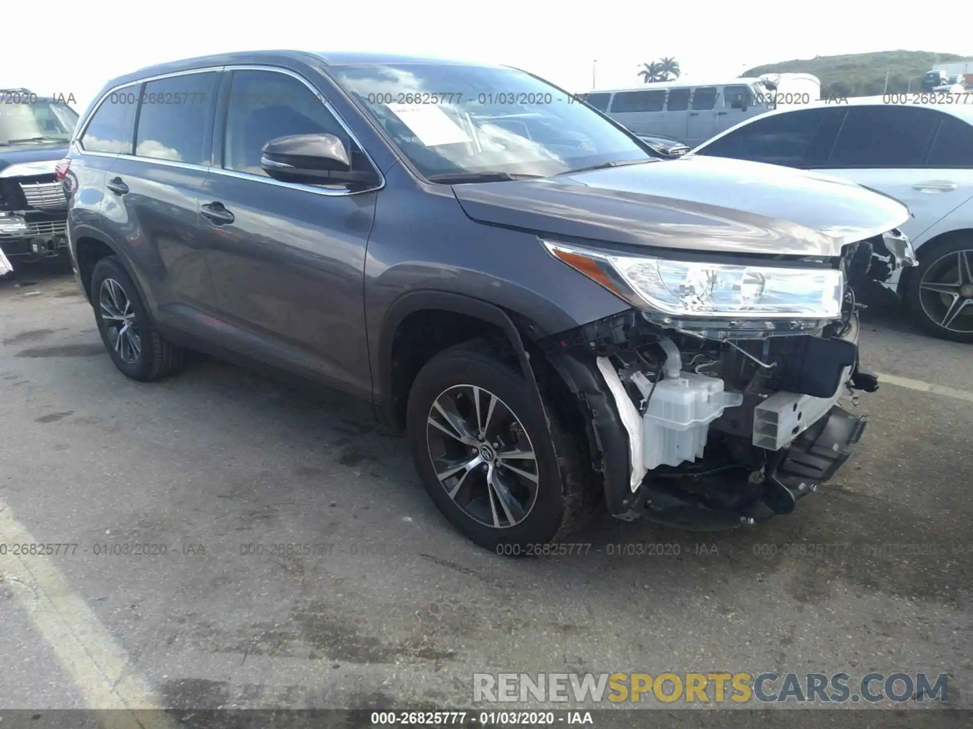 1 Photograph of a damaged car 5TDZZRFH3KS289339 TOYOTA HIGHLANDER 2019