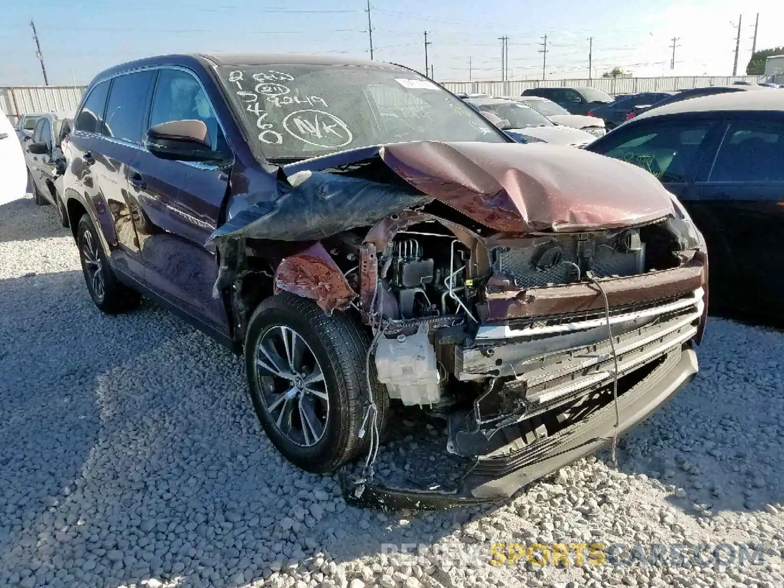 1 Photograph of a damaged car 5TDZZRFH3KS292905 TOYOTA HIGHLANDER 2019