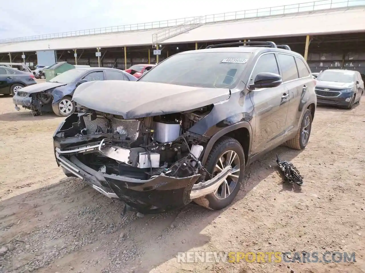 2 Photograph of a damaged car 5TDZZRFH3KS293083 TOYOTA HIGHLANDER 2019