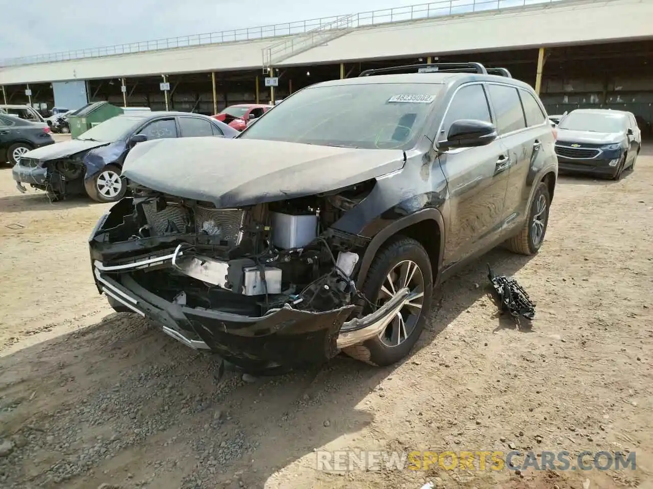 9 Photograph of a damaged car 5TDZZRFH3KS293083 TOYOTA HIGHLANDER 2019