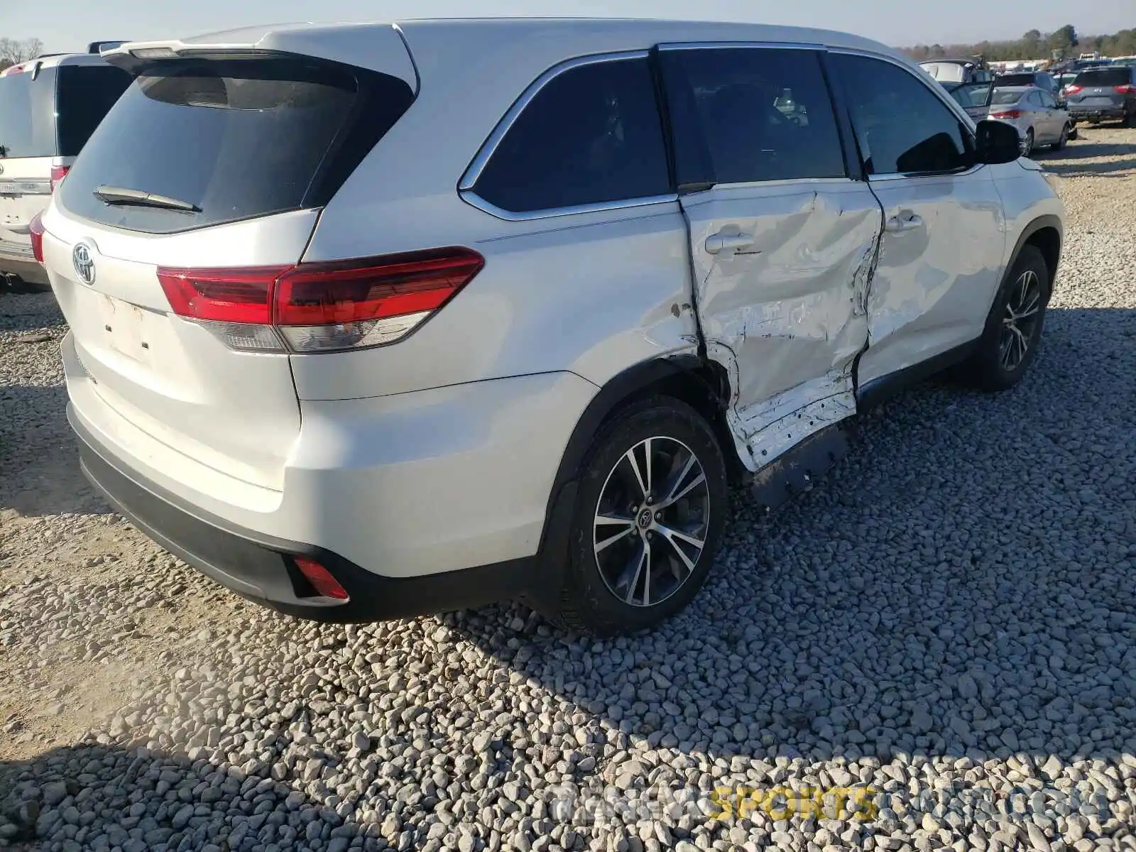 9 Фотография поврежденного автомобиля 5TDZZRFH3KS294458 TOYOTA HIGHLANDER 2019