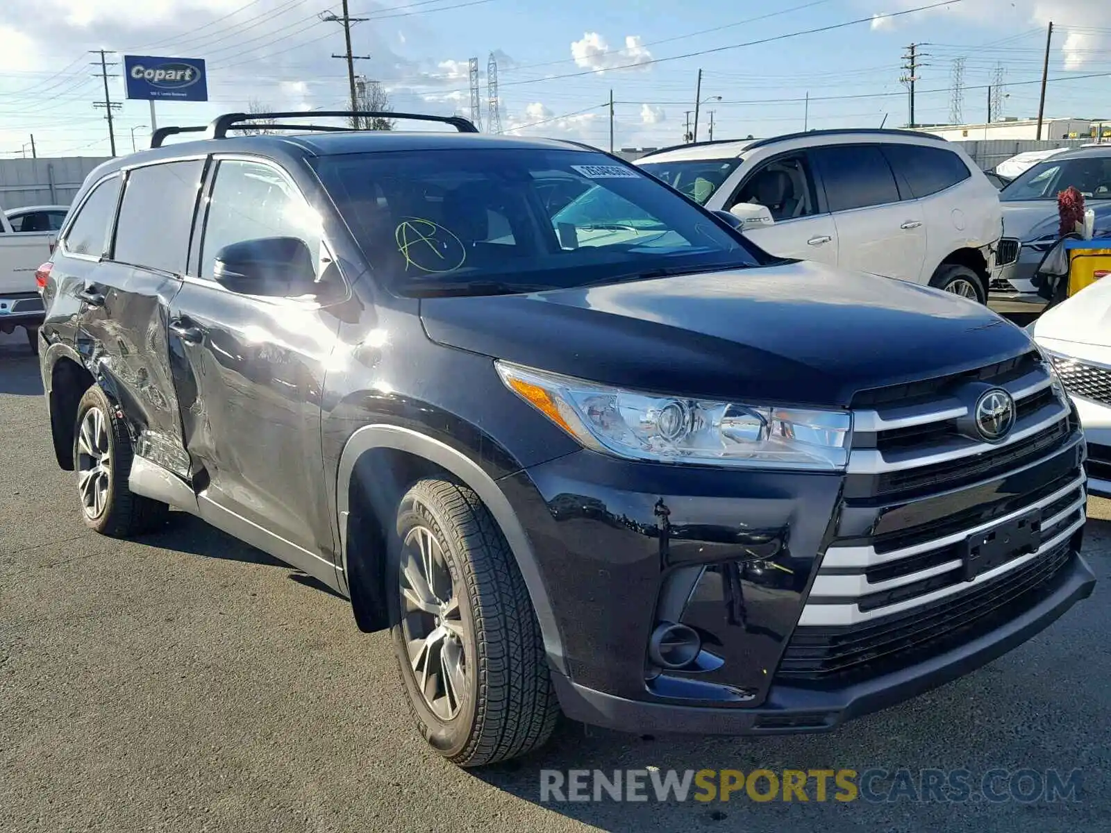 1 Photograph of a damaged car 5TDZZRFH3KS296274 TOYOTA HIGHLANDER 2019