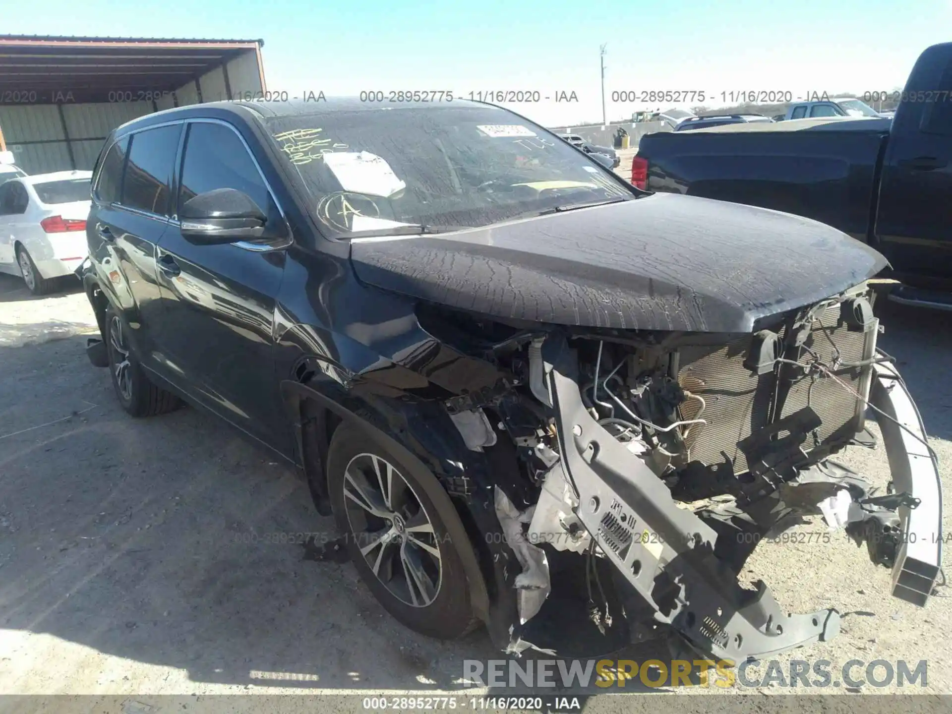 1 Photograph of a damaged car 5TDZZRFH3KS297358 TOYOTA HIGHLANDER 2019