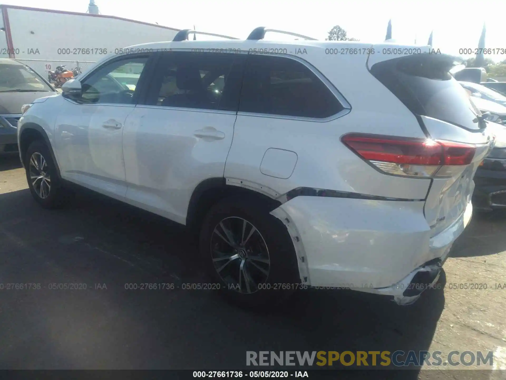 3 Photograph of a damaged car 5TDZZRFH3KS306057 TOYOTA HIGHLANDER 2019