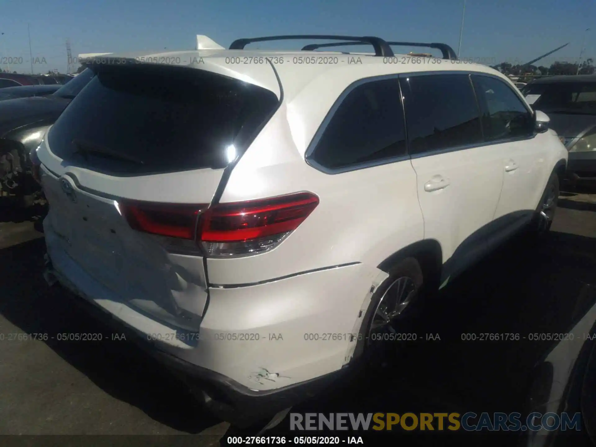 4 Photograph of a damaged car 5TDZZRFH3KS306057 TOYOTA HIGHLANDER 2019