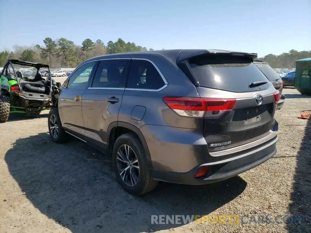 3 Photograph of a damaged car 5TDZZRFH3KS321366 TOYOTA HIGHLANDER 2019