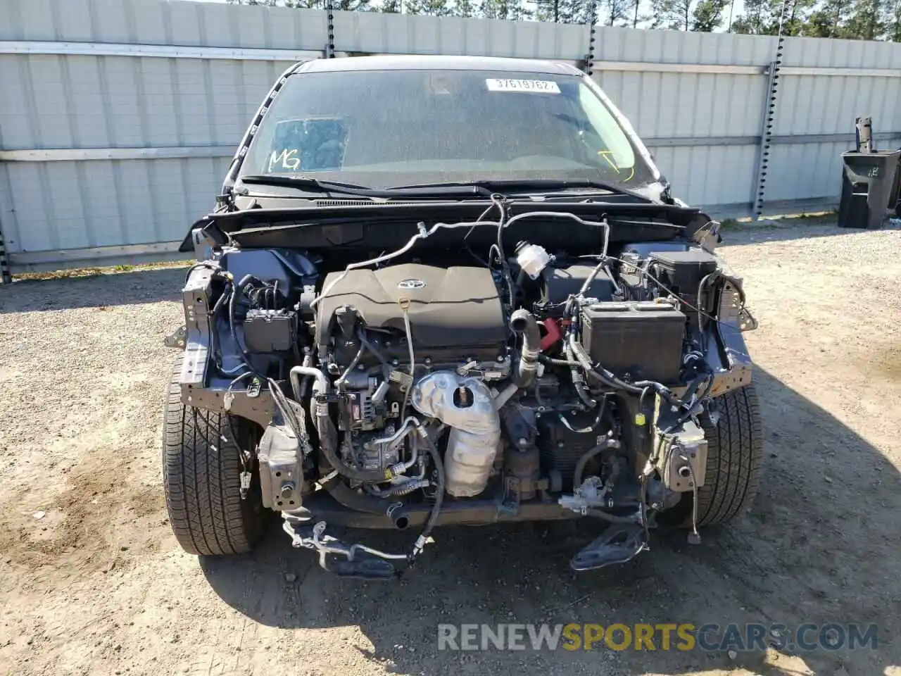 9 Photograph of a damaged car 5TDZZRFH3KS321366 TOYOTA HIGHLANDER 2019