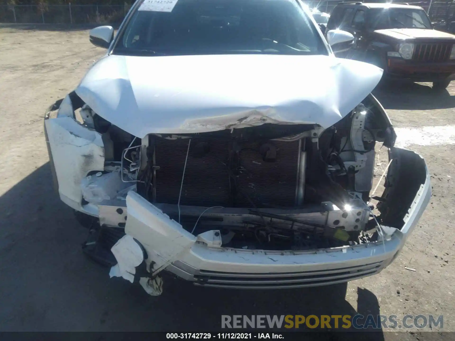 6 Photograph of a damaged car 5TDZZRFH3KS340855 TOYOTA HIGHLANDER 2019